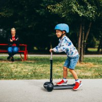 Detská trojkolesová kolobežka NILS Fun HLB1306 s LED deckom